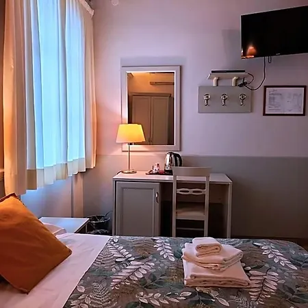 Camilla Hotel