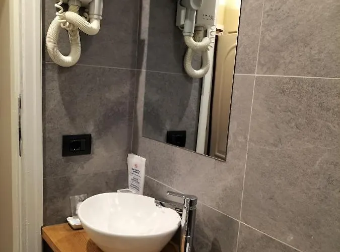 Hotel Camilla 3*